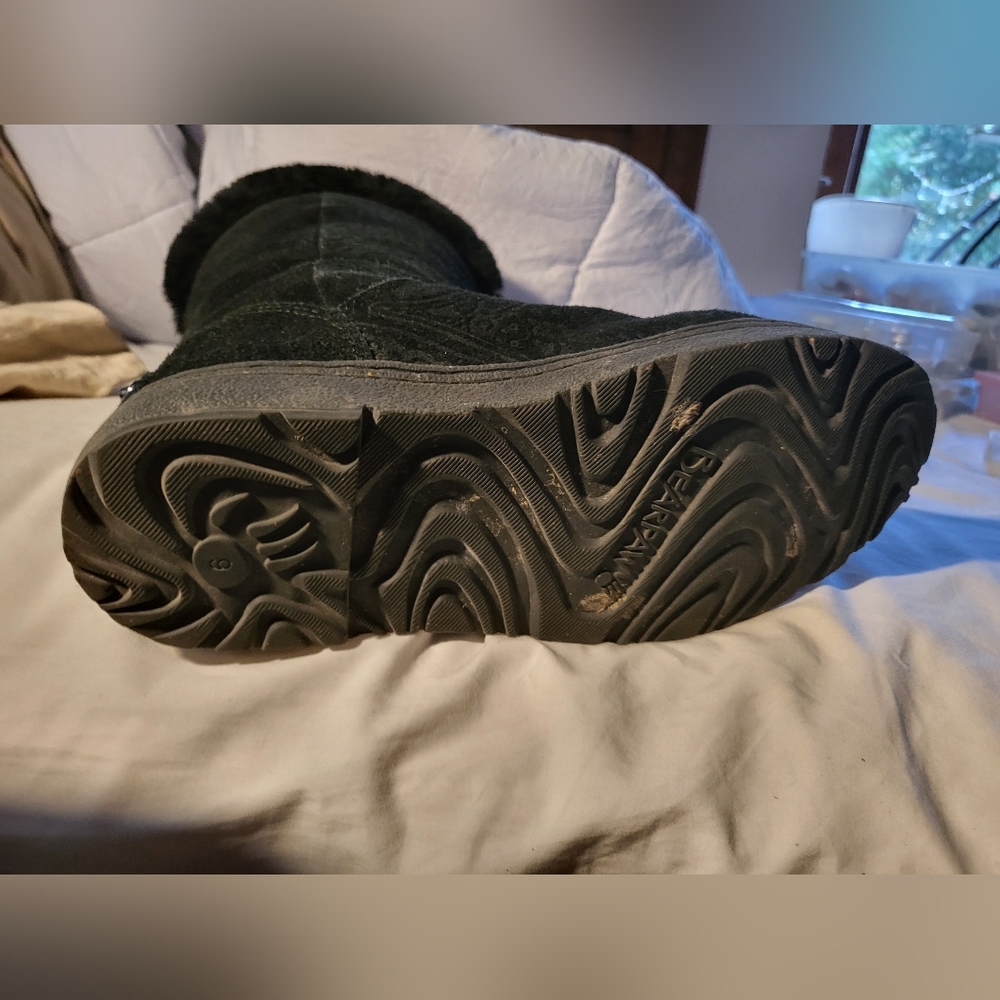 Bearpaw womans boots